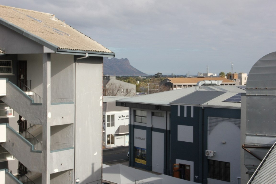 To Let 2 Bedroom Property for Rent in Somerset West Western Cape